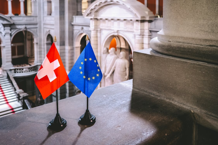 Tischfahnen für offizielle Anlässe: Wirkungsvolle Dekoration